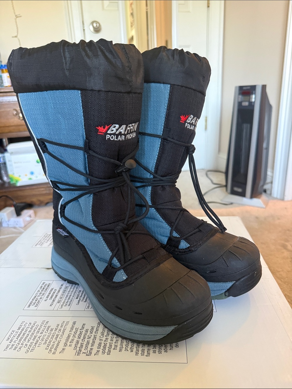 Baffin Polar waterproof winter boots in blue and black